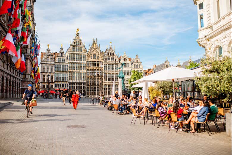 Unwind at Grote Markt in Antwerp