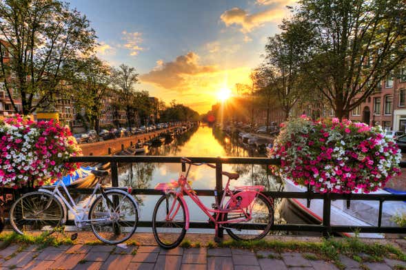 Amsterdam Bike Tour + Boat Trip